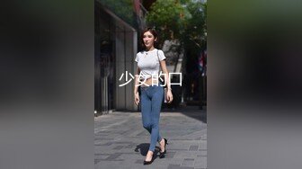 躲在学校女厕所等待下课铃声响起女学生一群一群的来献逼