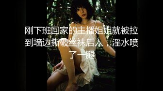 ✨bubu9191✨OF夫妻博主 内容为NTR献妻 男主老绿奴了 献妻自己老婆给兄弟甚至推特的粉丝 很喜欢老婆被操的时候凝视她的面部变化《VO.17》