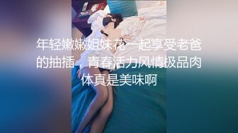 厕所都能自己玩得那么嗨