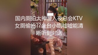 还是学生妹的大眼女神，深邃的五官像新疆人