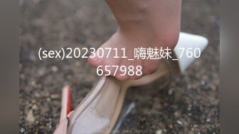 这个小少妇真不错【明天开我吓死了】纯天然的C罩杯美乳，风情万种，眉眼间都是诱惑，推荐 (1)