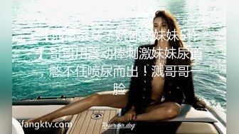 海南 Ts夏沫：喜欢被操的直男，跪舔在妈妈的淫棒之下，爆射豆浆！