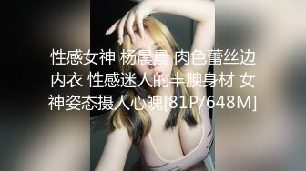 女高反差婊直接把我拉到教学楼厕所口交