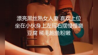 [MP4]两妹子短发高颜值吃饱喝足再开干口交舔弄边后入一个妹子边舔奶头