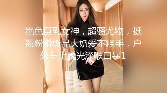 Ria 久留美挑逗你的睾丸，这些睾丸充满了精液，准备填满她的小嘴。